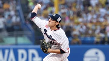 【ヤクルト】高梨裕稔が1アウト満塁のピンチしのぐ　ショート・伊藤琉偉も好判断でダブルプレー完成
