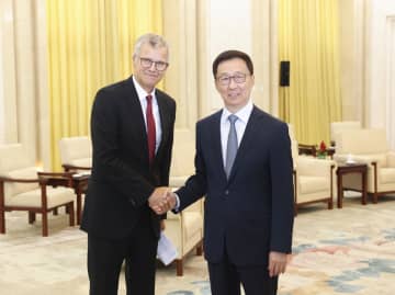 韓正副主席、ノボノルディスク会長と会見