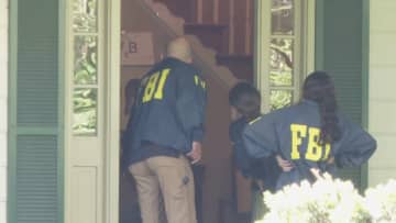 トランプ大統領　家宅捜索のボルトン元補佐官「好きじゃない」FRBクック理事「辞任しなければ解雇」