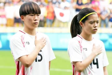 なでしこ長谷川唯vs藤野あおば｢絶対に負けられない｣マンC卓球対決が勃発⁉｢激レア唯さま｣｢二人とも上手そう｣｢どっちが勝ったのか｣