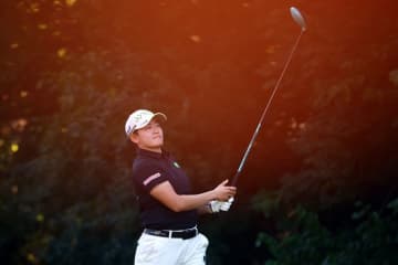 ＜速報＞2週連続Vへ岩井明愛が首位キープ　渋野日向子は「76」で予選通過圏外