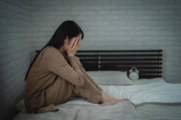 夏の恐怖体験…「女性の両手だと分かりました」金縛りの最中、“黒い影”に身体を掴まれた女性