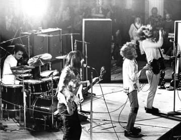 ザ・フー、伝説のライヴ音源『ライヴ・アット・ジ・オーバル 1971』が初公式リリース！