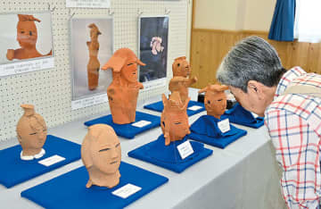 ヤオコーとしまむらで社名変更前に使われていた印半纏も　装いから見える「時代」　埼玉・比企9市町村の巡回文化財展