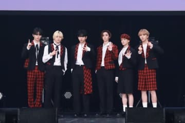 BOYNEXTDOOR、板垣李光人に可愛らしい嫉妬見せる！日本新SG『BOYLIFE』ショーケース開催