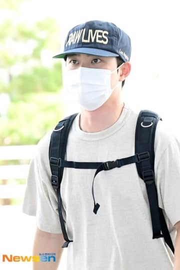 【PHOTO】EXO ディオ、アジアツアーのためシンガポールへ出国（動画あり）