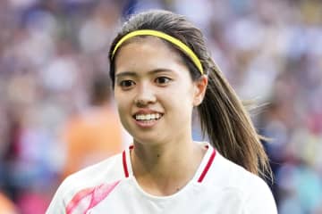 なでしこMF長谷川唯、リーグベストイレブンに選出！一瞬で2人を無力化するプレーでファン魅了｢後ろも見えているようだ｣｢華麗なるさばき｣の声