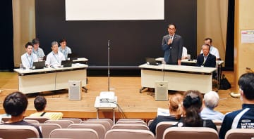 道路陥没…1世帯に3万円を補償する案を示す　さらに世帯人員に応じ1人2万円も補償、単身世帯は5万円　事業者は一律10万円　陥没箇所から200メートル内が対象　悪臭で窓が開けられず、多くかかった電気代も補償