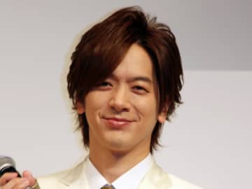 DAIGO、妻・北川景子の39歳バースデーを豪華ケーキで祝福「アレ？妻と娘と息子が写ってる!!」