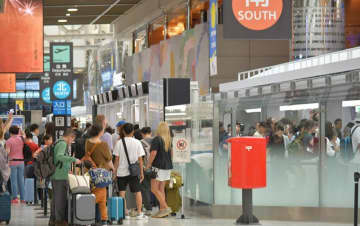 【速報】成田空港で保安検査場システムに障害　一時混雑、NAAが原因調査