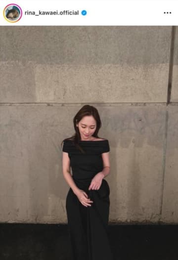 川栄李奈、ついに写真集発売！ヘルシー美ボディチラリのオフSHOTに「かわいすぎです」「背中も肩も綺麗」