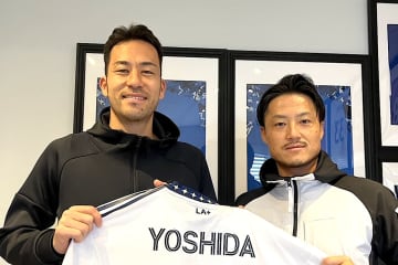 吉田麻也も菅原由勢も厚い信頼。欧州で唯一の“足技”トレーナー木谷将志の挑戦