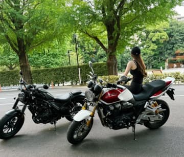 ダレノガレ明美の意外な一面！愛車2台で兄とツーリングへ。クールなバイク女子姿に「カッコいい！」とフォロワーも大興奮