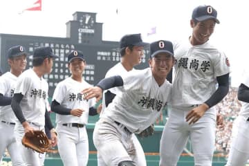 「優勝どー！」　沖縄尚学ナイン、中継で捉えられた“うちなーんちゅトーク”が大反響「いい子達やなぁ」