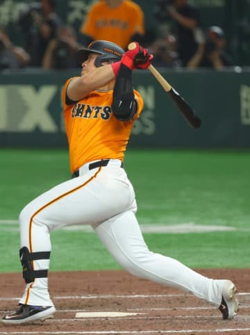 岡本が復帰後初アーチ 横川が今季初勝利