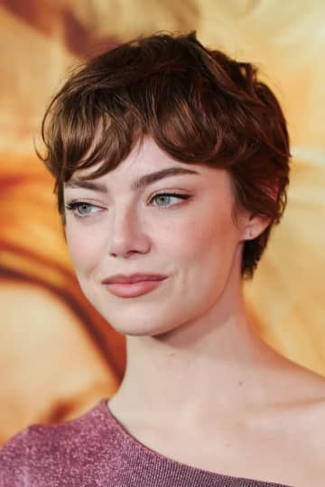 人気女優が「まるで親指」と自虐するドレスが話題→14年前の“選択”を悔やむも、SNS「私は好きなんだが」