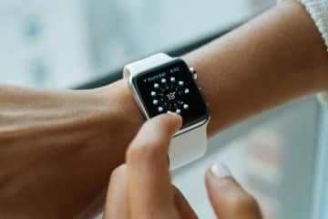 「Apple Watch」に指紋認証がやって来る？