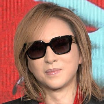 YOSHIKI、公演中に右手を負傷　原因は観客による強い接触行為