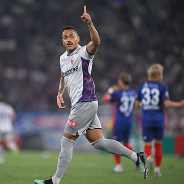 京都が４－０で首位再浮上。FC東京撃破の立役者はハットトリックのR・エリアス
