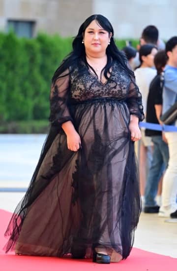 使用期限の短さを隠して在庫処分？韓国トランスジェンダータレントの人気コンテンツが炎上