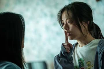 韓国映画で3週連続興収1位！93分の“怖音”体験『層間騒音』霊の出現音が聞こえてくる、恐怖の予告編