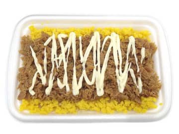 甘く煮付けたツナと玉子そぼろ、マヨネーズを醤油味のだし御飯に盛り付けて税込375円! セブン‐イレブンが「和風ツナマヨネーズ御飯」を発売