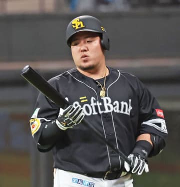 【ソフトバンク】山川穂高　目の前で近藤健介が３度申告敬遠「この３試合、責任は僕のもの」