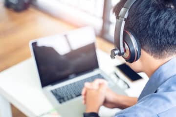 「音声をオフにしてください」を英語で言うと？
