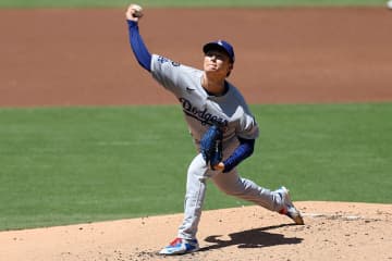 ドジャース・山本由伸が今季11勝目の権利得て降板　首位攻防最終戦で6回2失点　女房役ラッシングが勝ち越し3ラン