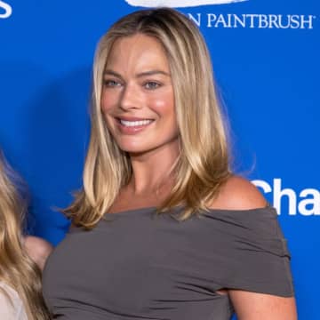 マーゴット・ロビー、母親業は最高