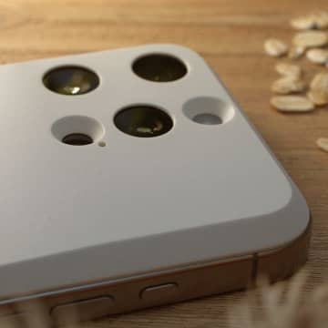 MYNUSのiPhone用ミニマムケース、ついにケースですらなくなる。MagSafeでくっつける背面保護パネル「MAGBACK」（テクノエッジ購買部）