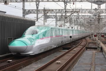 東北新幹線「はやて」、東京へ入線！11月に2日間限定の臨時列車
