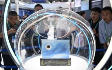 中国の科学者、月アポロ盆地の形成年代を特定　嫦娥6号試料から