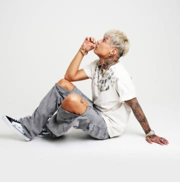 t-Ace、小室哲哉との「WOW WAR TONIGHT」リメイクPVを発表