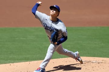 山本由伸が今季11勝目　新人捕手の値千金３ランに頭抱える驚きリアクション「信じられない様子だ」