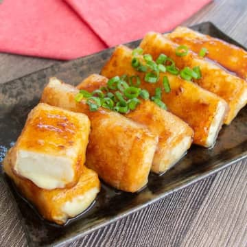 【ライスペーパーと厚揚げがこんなに合うとは...】「3日連続食べてます」厚揚げ1枚で食べ応え抜群！簡単おかず・おつまみレシピ