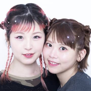 世界一熱いIDOL"ゆらぴこ"と、おやすみホログラムなどで活動してきた"八月ちゃん"が、新たなバンドユニット「Yura-Aug」（ユラオーグ）を結成。待望のデビューデジタルシングル「あの場所には」を本日配信リリース。明日開催『ろふとのせんべろ居酒屋』でも披露