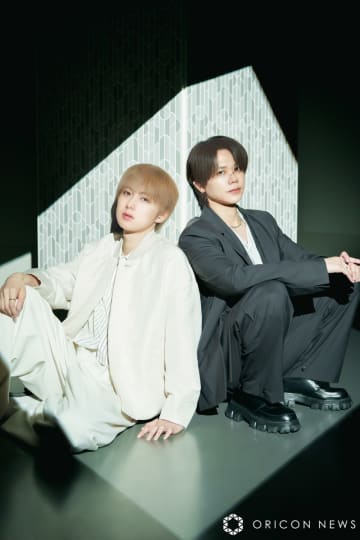 INI尾崎匠海＆藤牧京介、オリジナル楽曲制作秘話「匠海がすごい変える（笑）」　互いのボーカルを“料理”で表現【インタビュー前編】