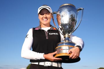 ブルック・ヘンダーソンが地元V 西郷真央3位 岩井明愛は2連勝ならず4位