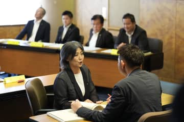 【独自】田久保眞紀市長の知られざる“地味”な学生時代…髪型は「聖子ちゃんカット」、同級生との“微妙な距離感”エピソードも