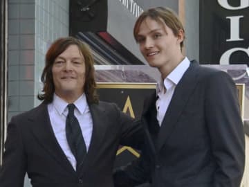 ノーマン・リーダスの息子ミンガス、家庭内暴行容疑で逮捕　追加起訴も「無罪」を主張