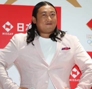 「似すぎだろww」ロバート秋山の役作りにSNSざわつく「目が怖い…」「人間離れしてる」