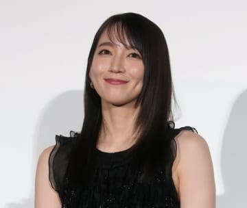 吉岡里帆の浴衣姿にSNSクギ付け「可愛すぎて震えました」「国宝に認定」