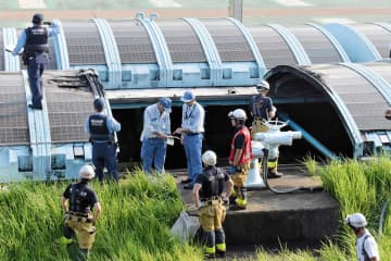 横浜・戸塚の浄水場で太陽光パネル10枚焼ける　市水道局が出火原因を調査