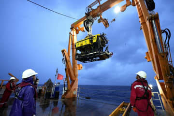 中国の無人潜水機「海琴」号、南中国海で試験に成功