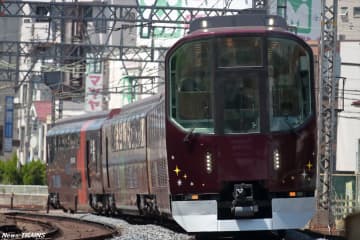 【近畿日本鉄道】団体専用車両「楽」が名阪間で直通運転　9月と10月の計5日間を運転