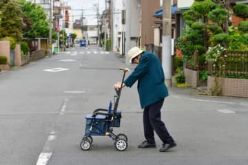 『一人暮らしの親』で注意すべき4つのこと　会わないままだとどうなる？トラブルを回避するための方法とは？