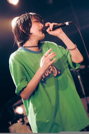 汐れいら、デビュー2周年記念ライブはDURDN／yutoriと共に閉幕