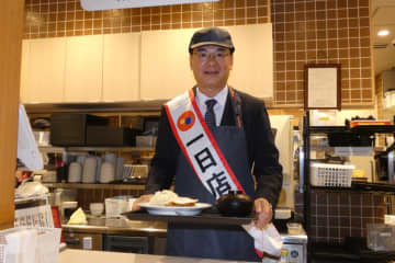松屋「コムタム風ポークライス」発売、ベトナム大使が太鼓判