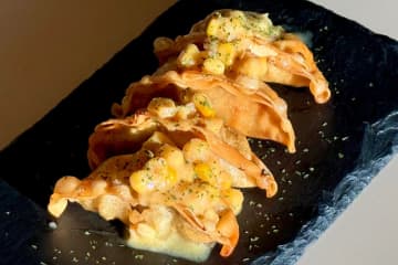 「クラフト餃子フェス」名古屋・矢場公園で、“肉汁爆発”宇都宮餃子など全24種を食べ比べ